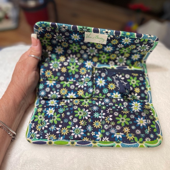 Vera Bradley “Daisy Dsisy)Lg Tote w/Wallet - Picture 12 of 16